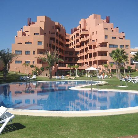 Don Juan Beach Resort Естепона Екстериор снимка