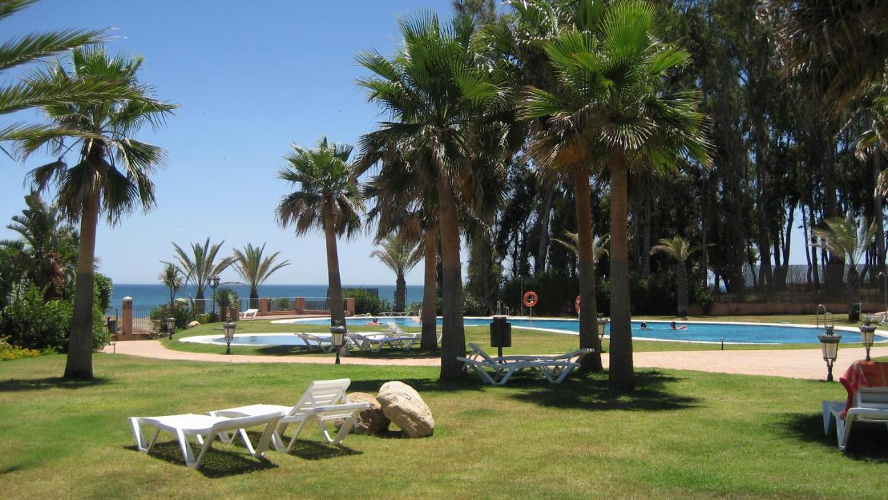 Don Juan Beach Resort Естепона Екстериор снимка