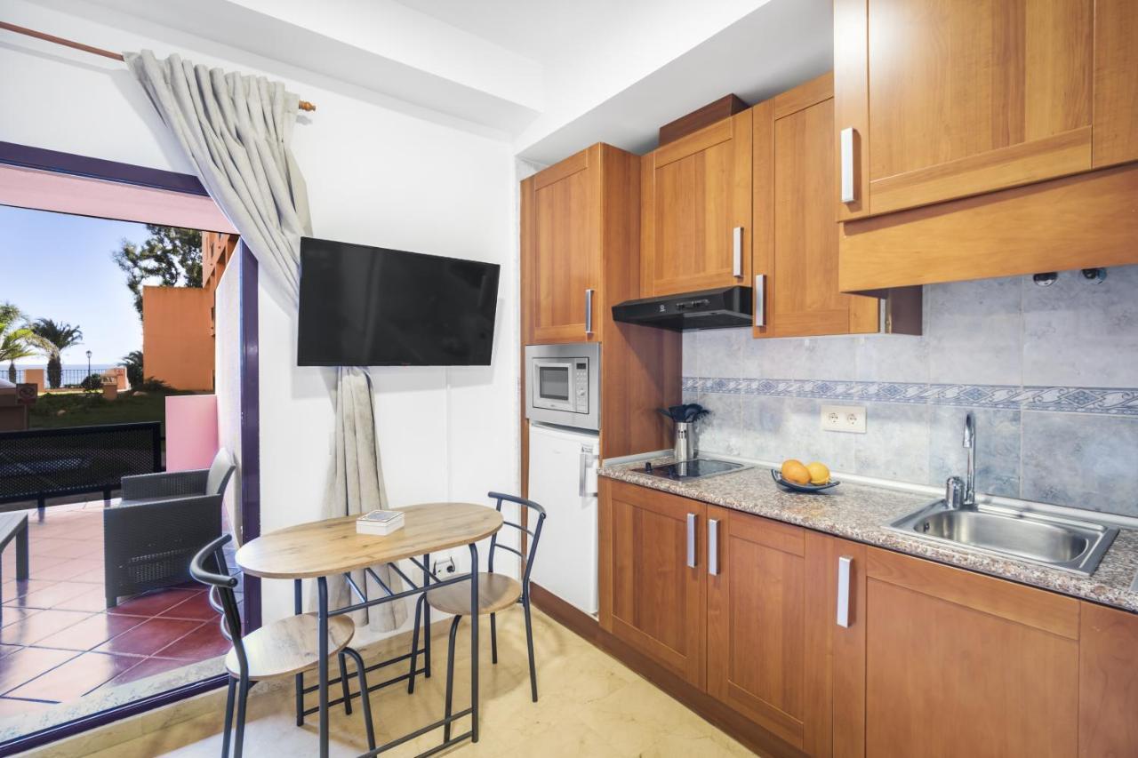 Don Juan Beach Resort Естепона Екстериор снимка