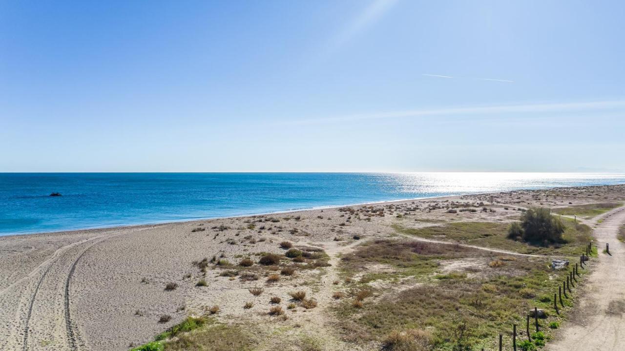 Don Juan Beach Resort Естепона Екстериор снимка