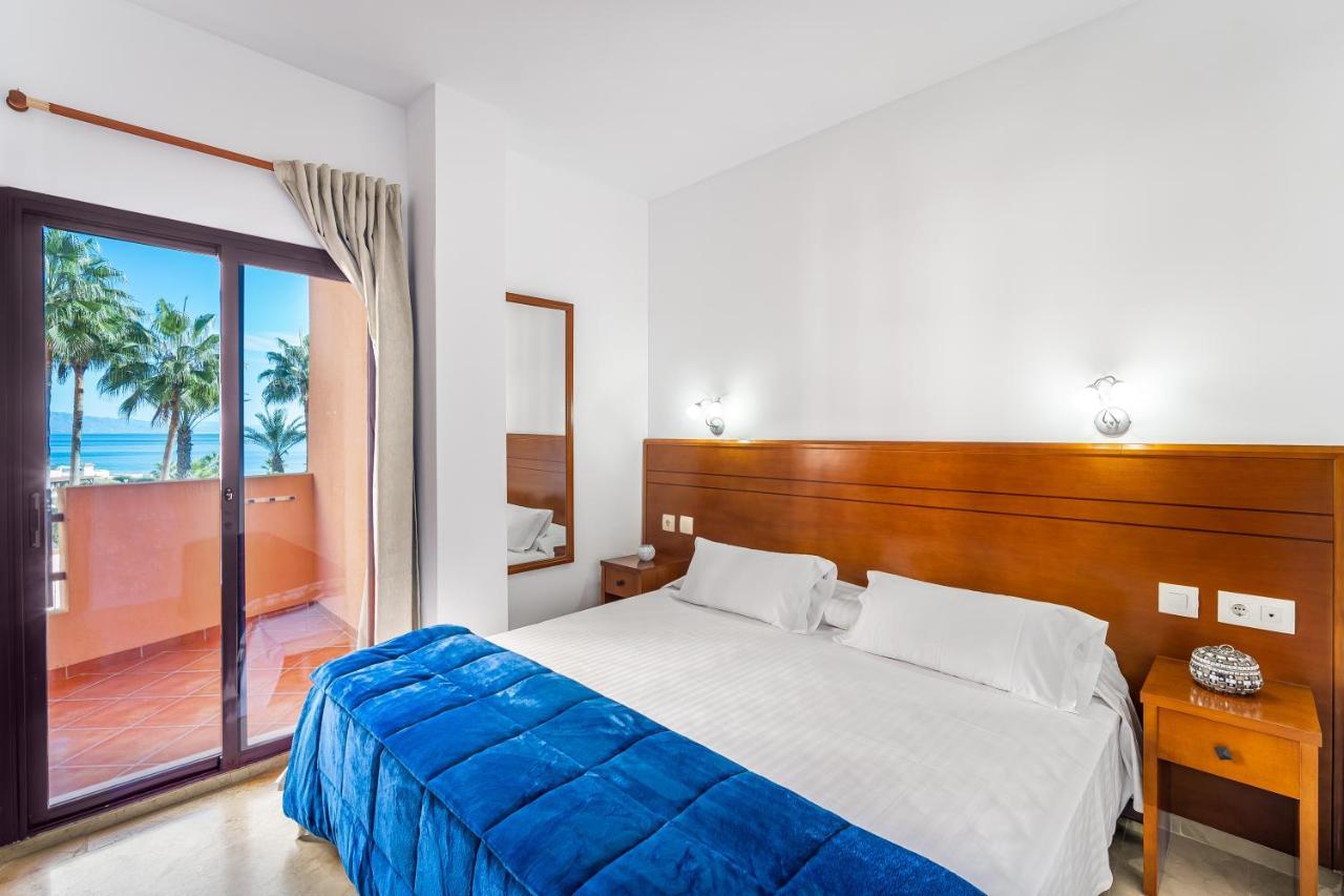 Don Juan Beach Resort Естепона Екстериор снимка