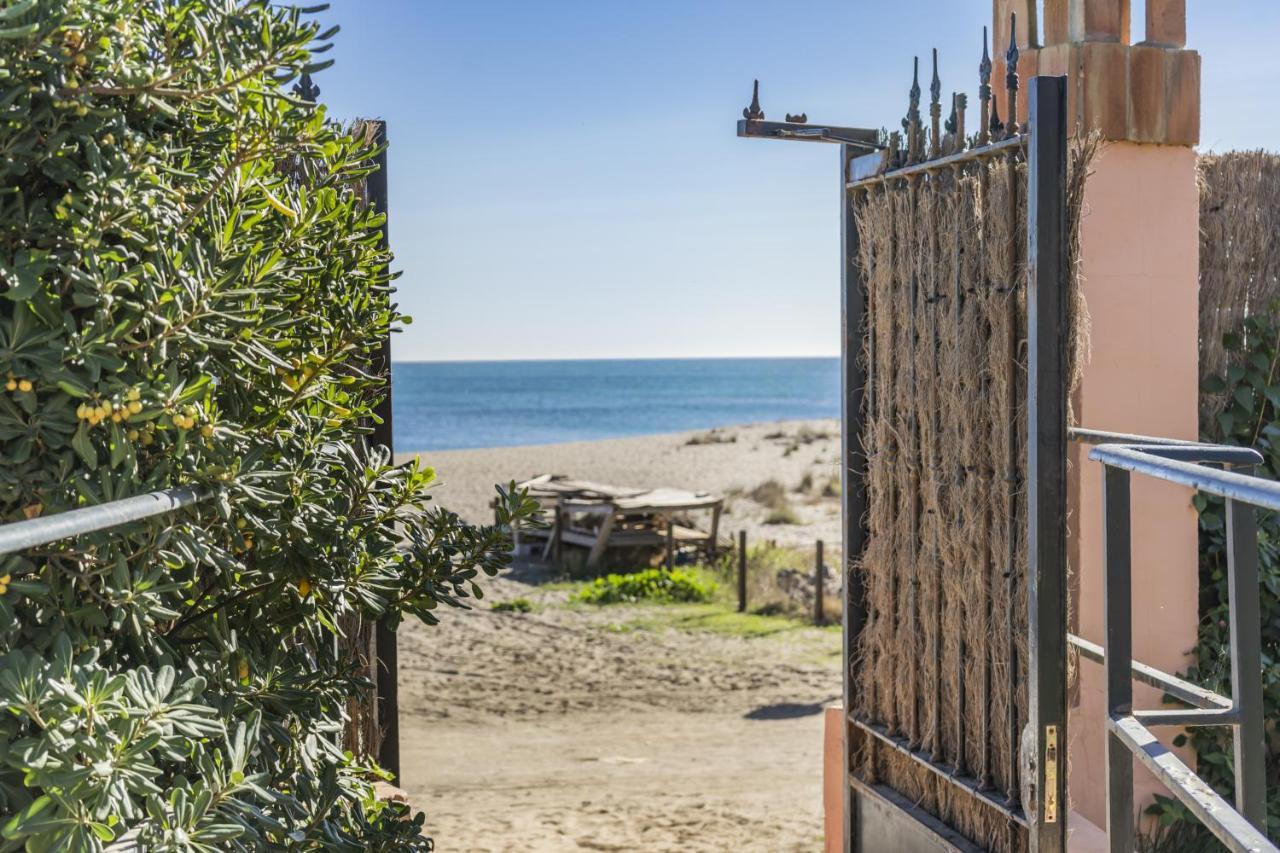 Don Juan Beach Resort Естепона Екстериор снимка